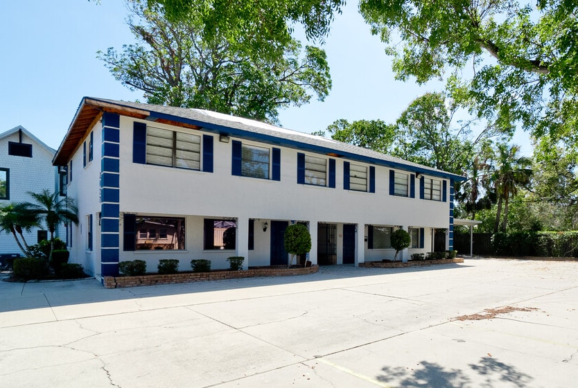 Versatile Office Property with New Roof! portfolio of 2 properties for sale on LoopNet.com - Building Photo - Image 2 of 13