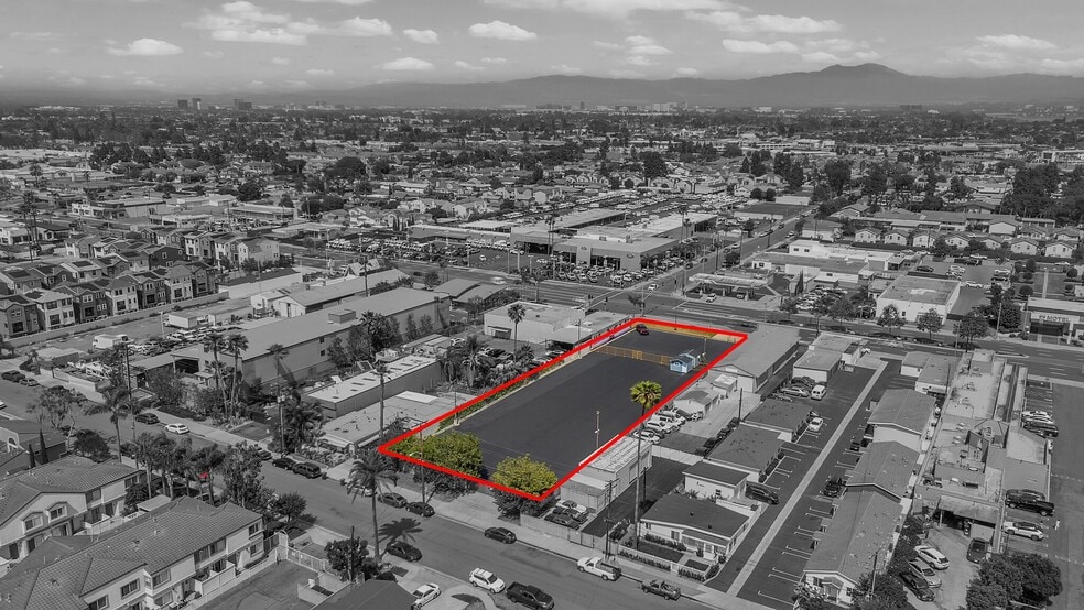 2045 Harbor Blvd, Costa Mesa, CA for lease - Building Photo - Image 3 of 13