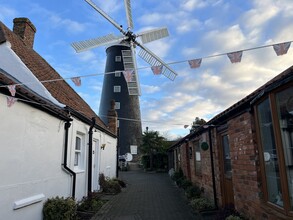 Mill Close, Grimsby for lease Building Photo- Image 1 of 5