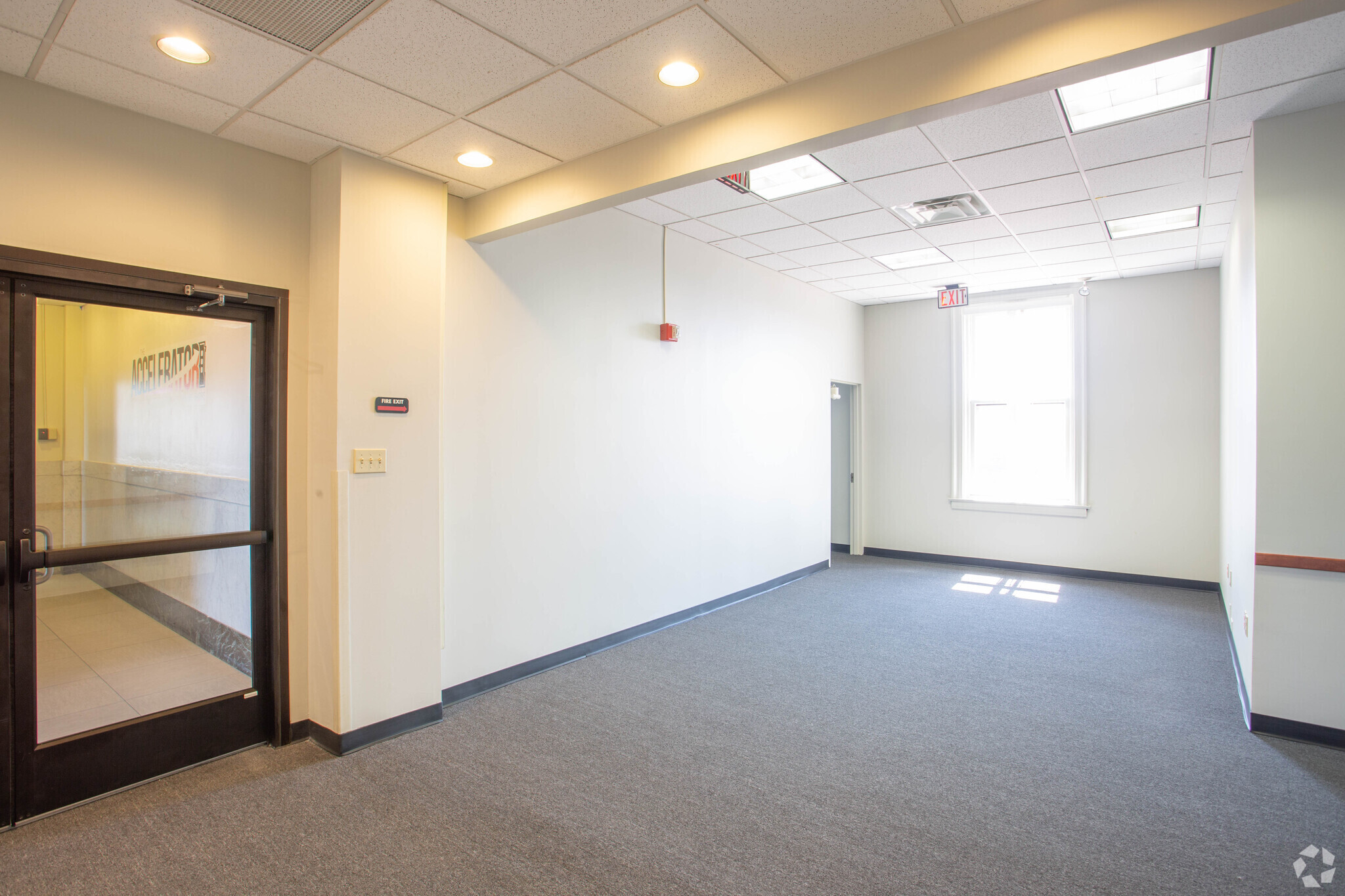 16 S River St, Wilkes Barre, PA for lease Interior Photo- Image 1 of 10