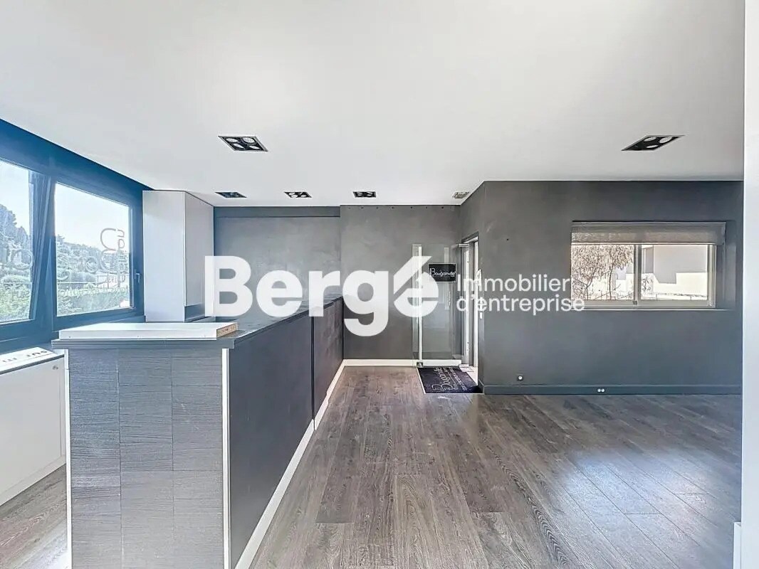 Office in Le Cannet for sale Interior Photo- Image 1 of 13