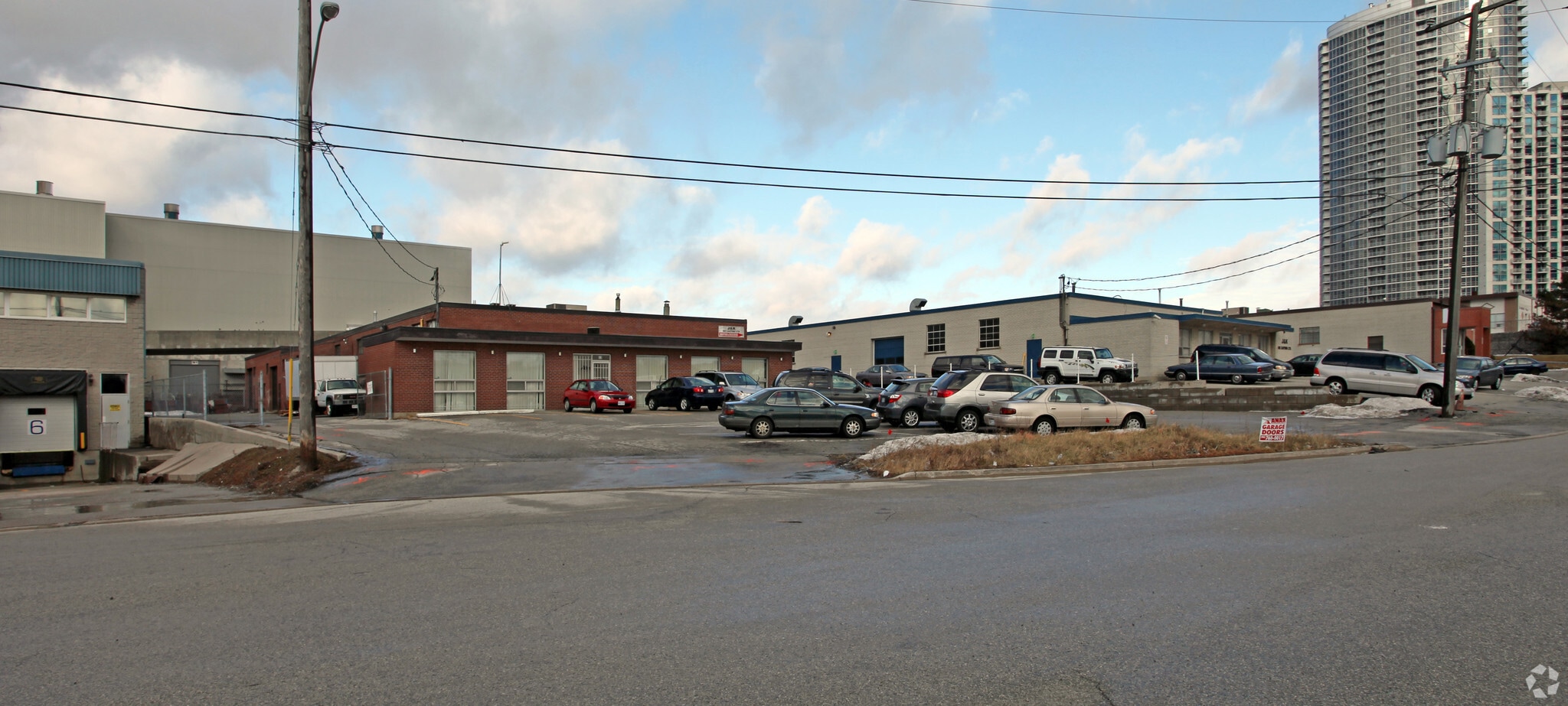 18 Golden Gate Ct, Toronto, ON for sale Primary Photo- Image 1 of 1