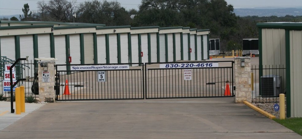9514 E State Highway 71, Spicewood, TX for sale - Building Photo - Image 1 of 1