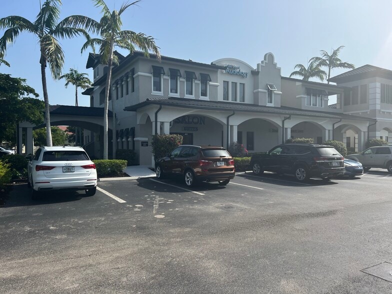 8880 Gladiolus Dr, Fort Myers, FL for lease - Building Photo - Image 2 of 12