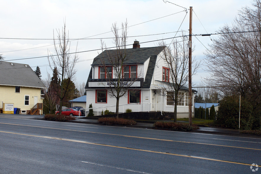 10929 NE Sandy Blvd, Portland, OR for lease - Building Photo - Image 3 of 3