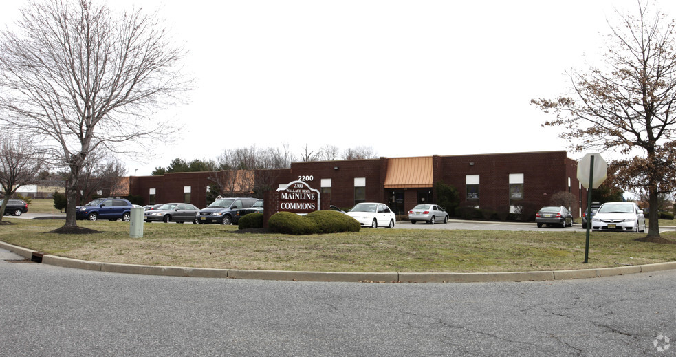 2200 Wallace Blvd, Cinnaminson, NJ for lease - Building Photo - Image 3 of 9