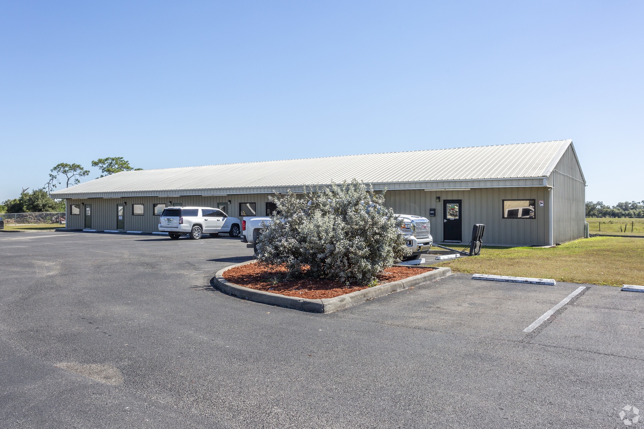 137 S Industrial Loop, LaBelle, FL for sale Primary Photo- Image 1 of 1