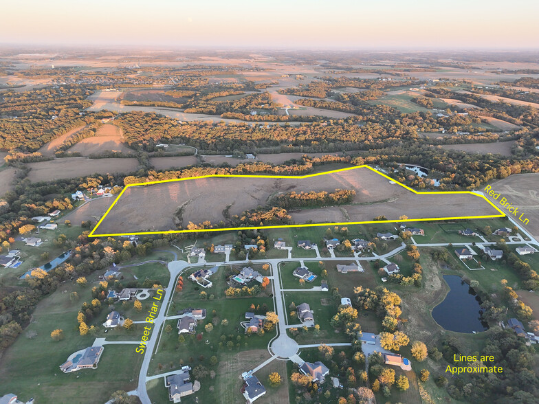 000 Red Brick Lane, Columbia, IL for sale - Primary Photo - Image 2 of 16