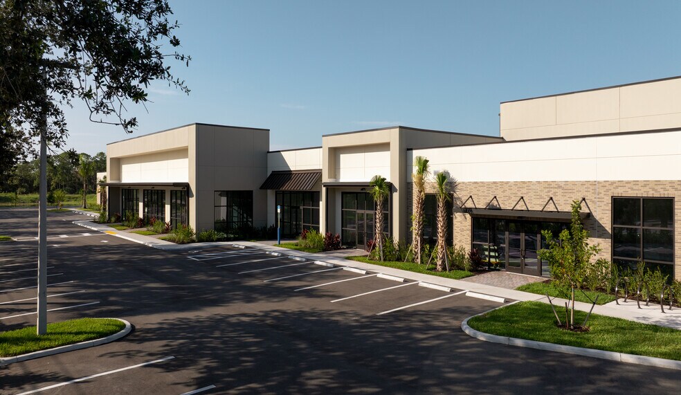 9606 Bernpine Ct, Bonita Springs, FL for lease - Building Photo - Image 1 of 5