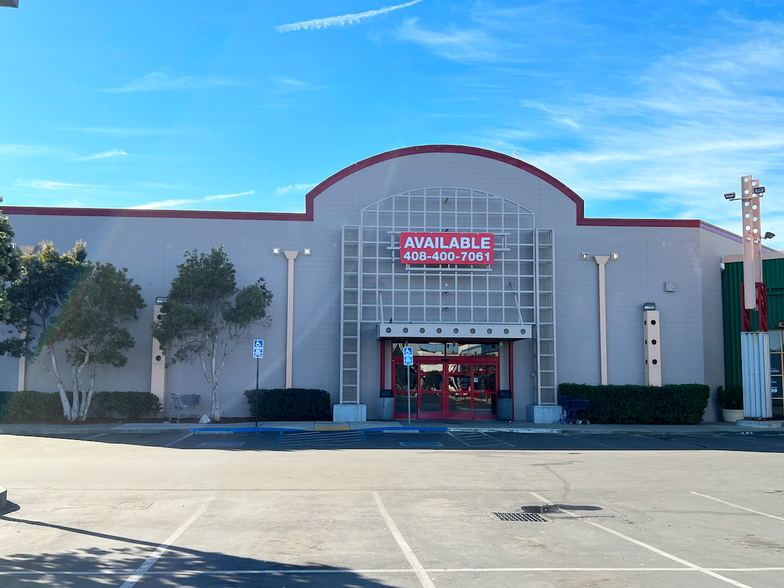 800-990 Playa Ave, Seaside, CA for lease - Building Photo - Image 1 of 8