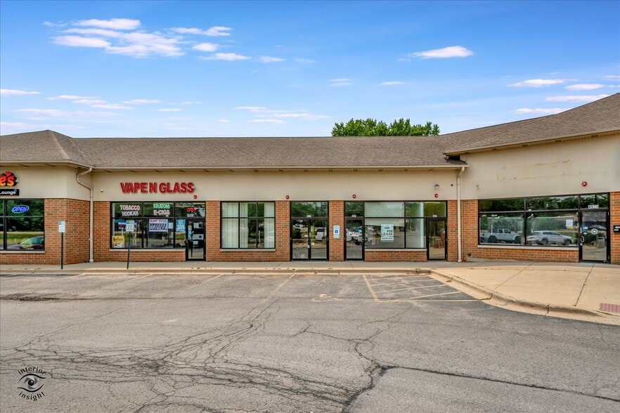 4579-4583 State Route 71, Oswego, IL for lease - Building Photo - Image 2 of 22