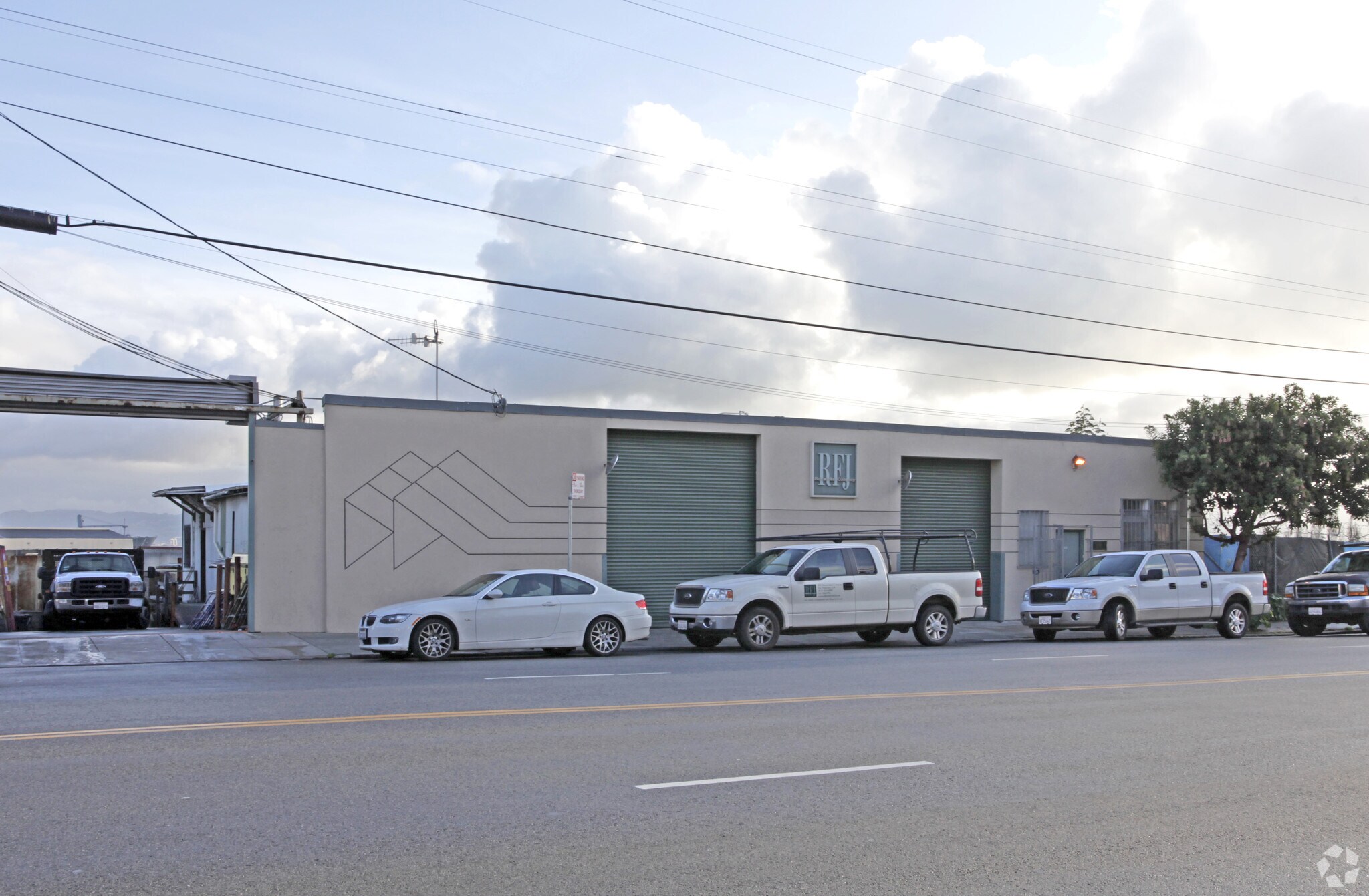 930 Innes Ave, San Francisco, CA for lease Primary Photo- Image 1 of 9