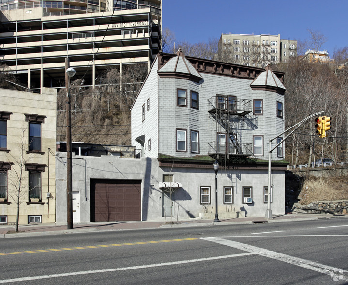 1917-1919 Willow Ave, Weehawken, NJ for sale - Primary Photo - Image 1 of 1