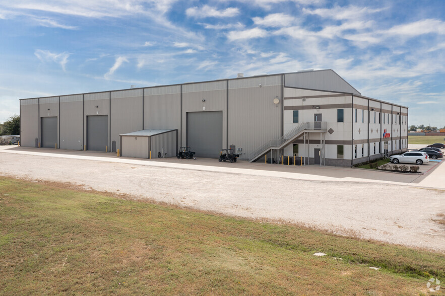 1000-1600 Alegacy Pl, Waller, TX for lease - Building Photo - Image 1 of 37