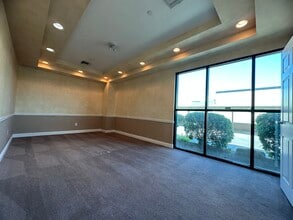 4270 S Decatur Blvd, Las Vegas, NV for lease Building Photo- Image 2 of 9