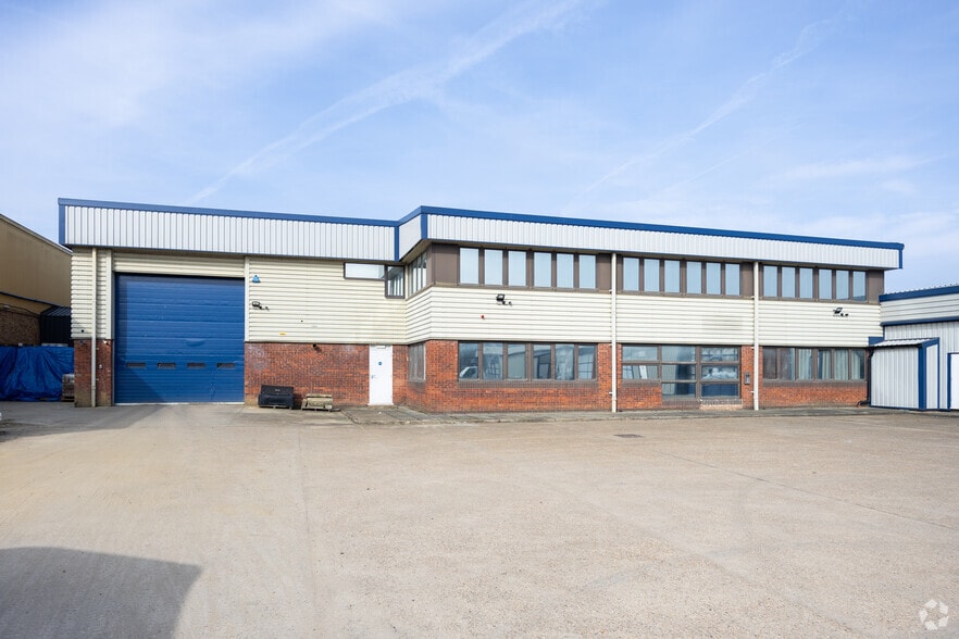 Fircroft Way, Edenbridge for lease - Building Photo - Image 2 of 2