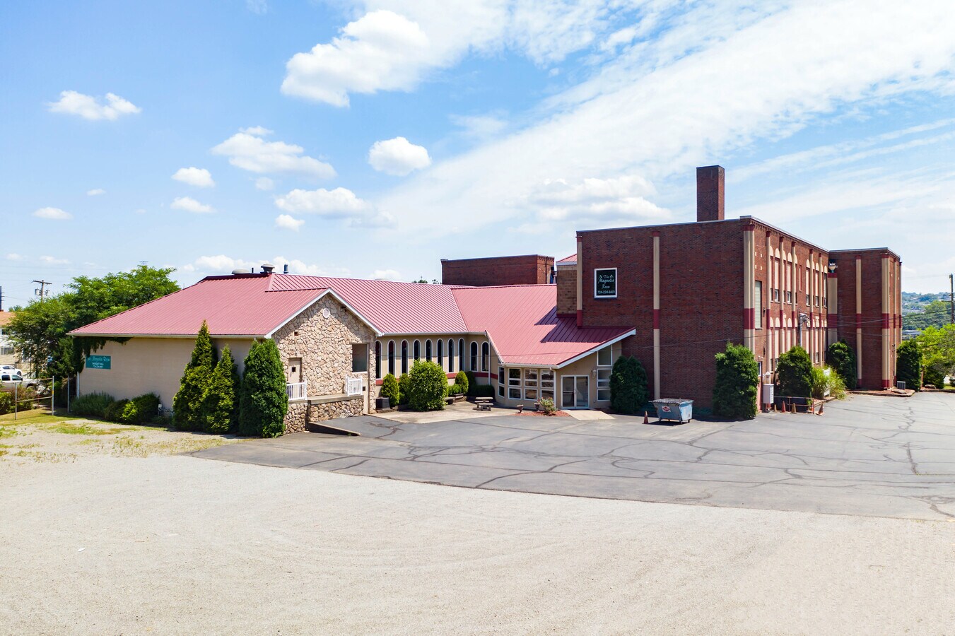 879 Freeport Rd, Creighton, PA 15030