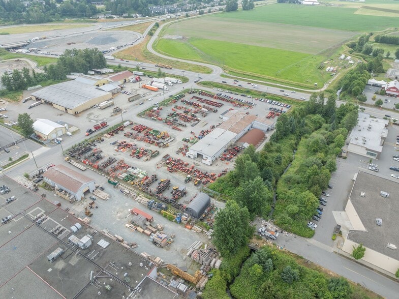 1521 Sumas Way, Abbotsford, BC for lease - Primary Photo - Image 1 of 4