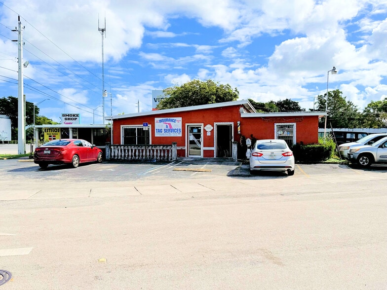 5720 W Hallandale Beach Blvd, West Park, FL for sale - Building Photo - Image 1 of 5