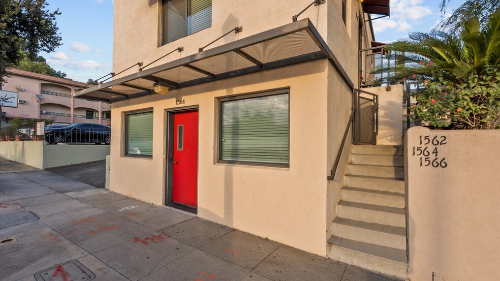 1564 Fair Oaks Ave, Pasadena, CA for lease - Building Photo - Image 2 of 23