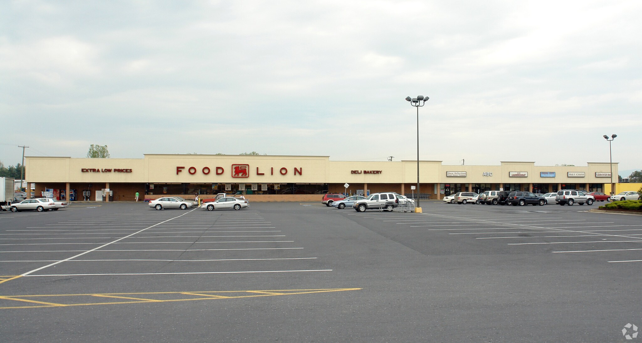 208 Laurel Hill Rd, Verona, VA for sale Primary Photo- Image 1 of 1