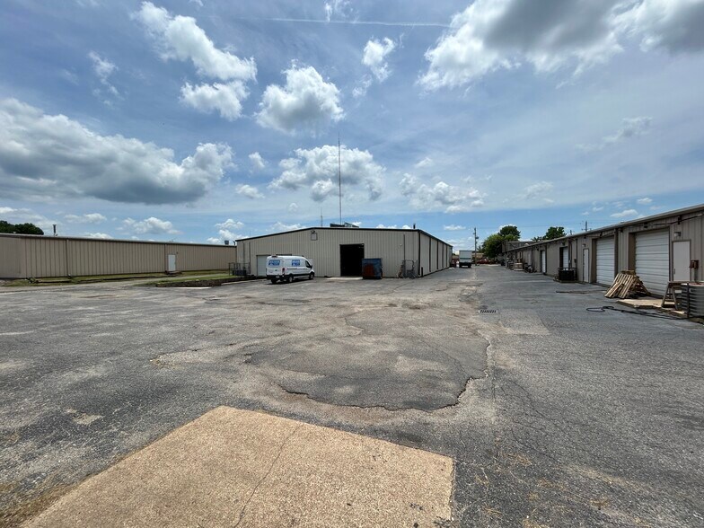 5222 Pleasant View Rd, Memphis, TN for lease - Building Photo - Image 3 of 5