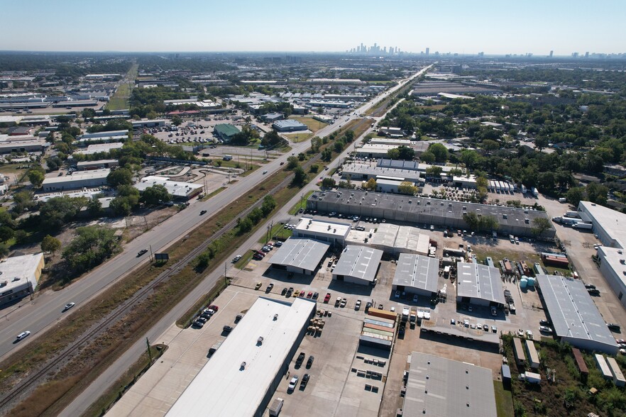 11437 Todd St, Houston, TX for sale - Primary Photo - Image 1 of 8