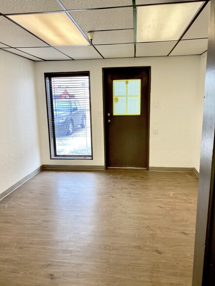 400 Maxi Ct, Yukon, OK for lease - Interior Photo - Image 3 of 7