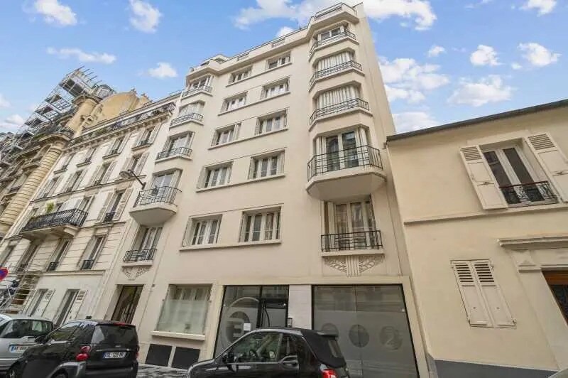 Office in Paris for lease Building Photo- Image 1 of 7