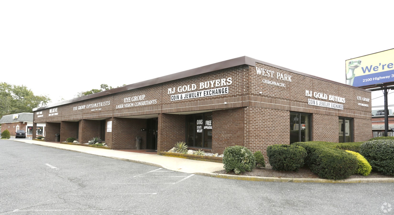 780 W Park Ave, Oakhurst, NJ 07755