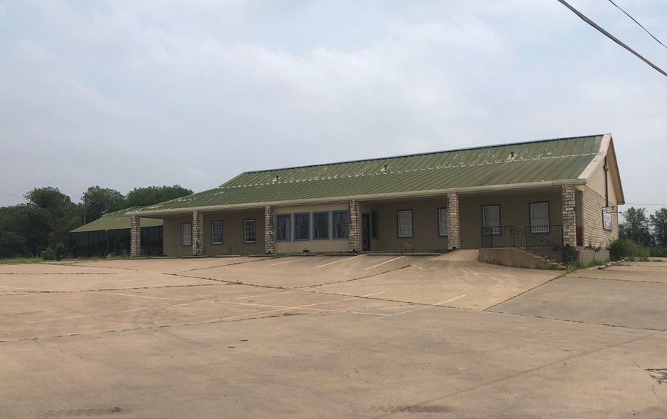 417 S Frontage Rd, Lorena, TX for sale - Building Photo - Image 1 of 1