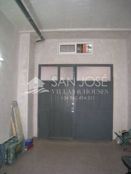 Retail in Caudete for sale - Building Photo - Image 2 of 3