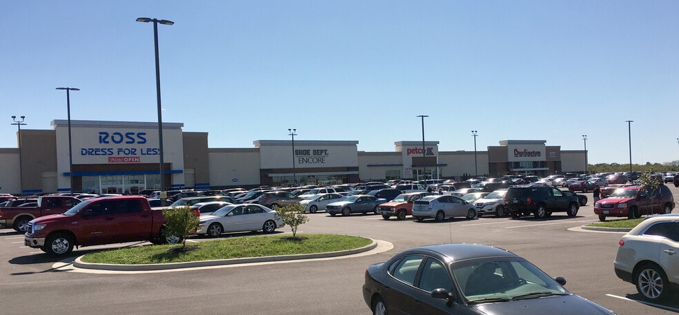 3800-3960 W Sunshine St, Springfield, MO for lease - Building Photo - Image 2 of 5