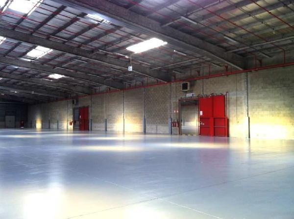 Industrial in Compans for lease - Building Photo - Image 2 of 4
