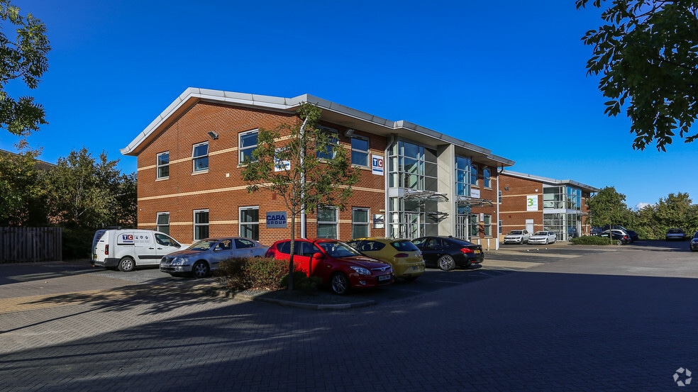 Calder Clos, Wakefield for lease - Building Photo - Image 2 of 3