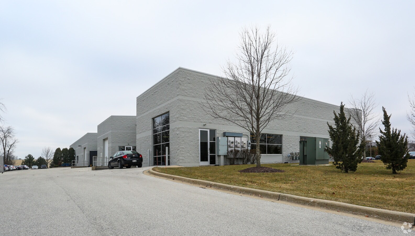 W237N2920 Woodgate Rd, Pewaukee, WI 53072