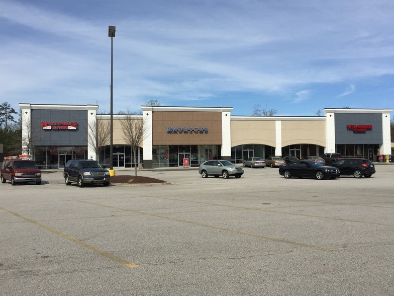 805 Towne Centre Blvd, Clayton, NC for lease - Building Photo - Image 3 of 4