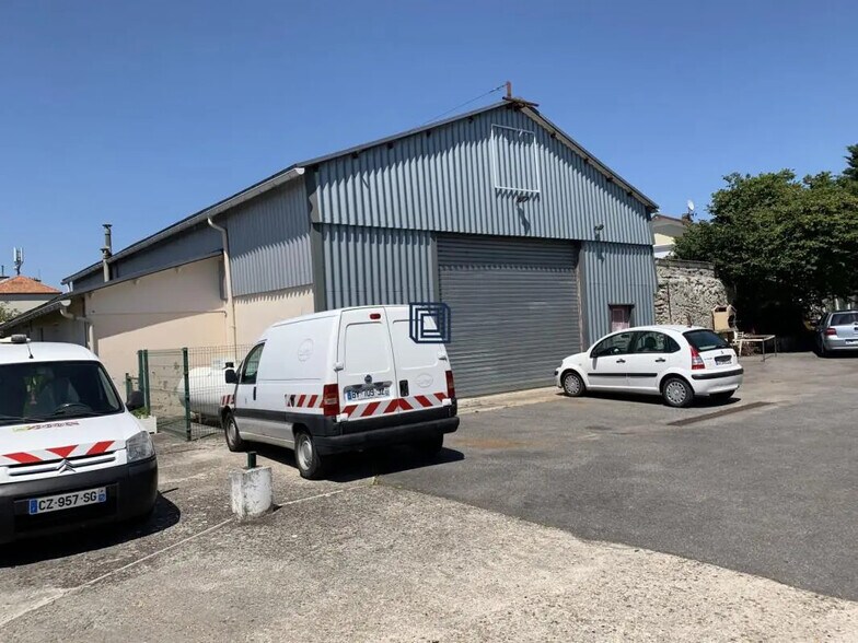 Industrial in Valenton for sale - Building Photo - Image 1 of 18