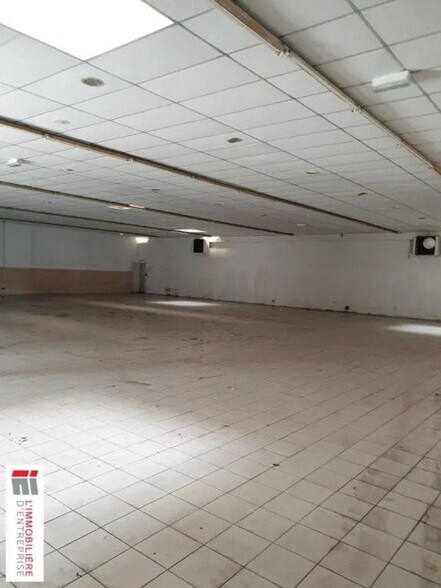 Flex in Saint-Grégoire for lease - Interior Photo - Image 2 of 3