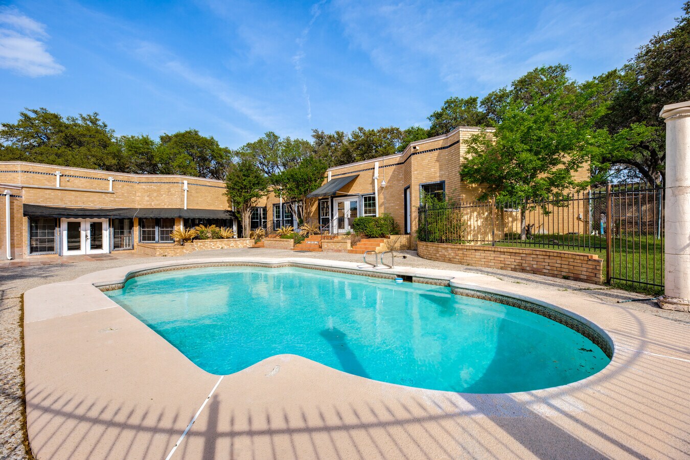 11643 Vance Jackson Rd, San Antonio, TX 78230