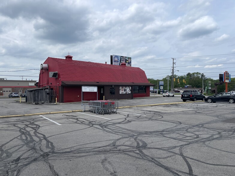 4777 Mahoning Ave, Youngstown, OH for sale - Building Photo - Image 2 of 7