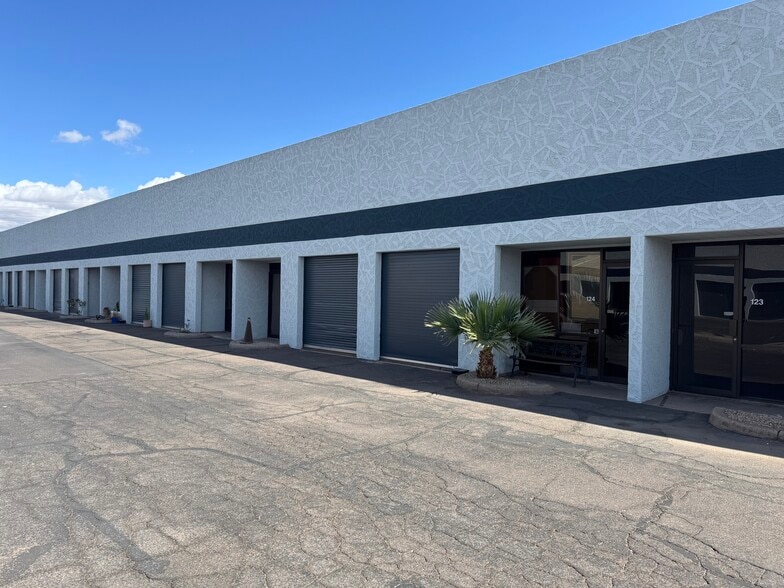 2328 E Van Buren St, Phoenix, AZ for lease - Building Photo - Image 2 of 13