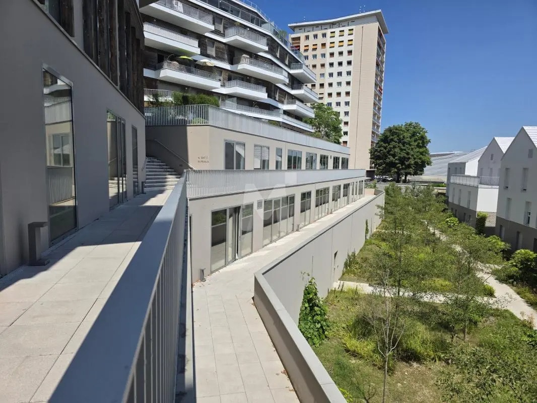 Office in Avon for sale Building Photo- Image 1 of 15