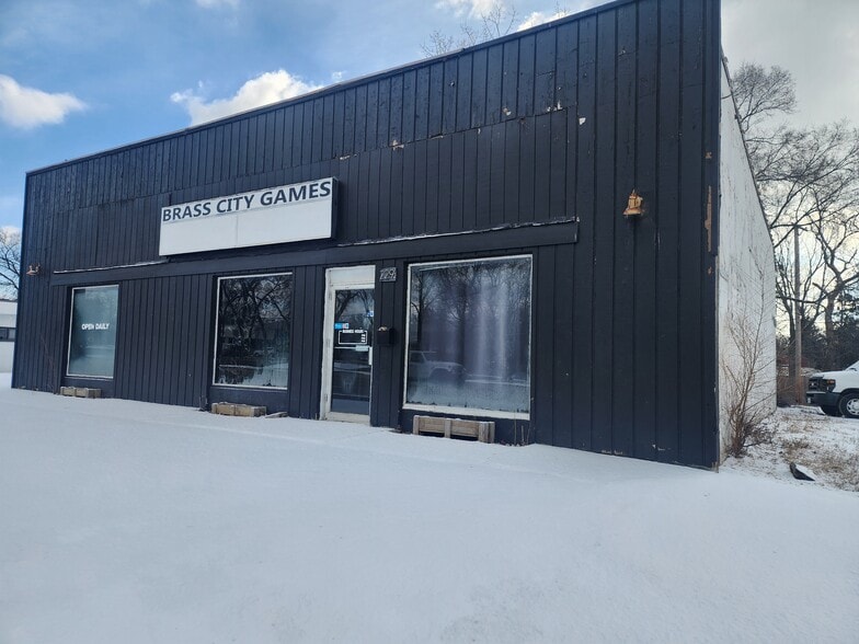 229 W Washington St, Round Lake Park, IL for sale - Building Photo - Image 2 of 2