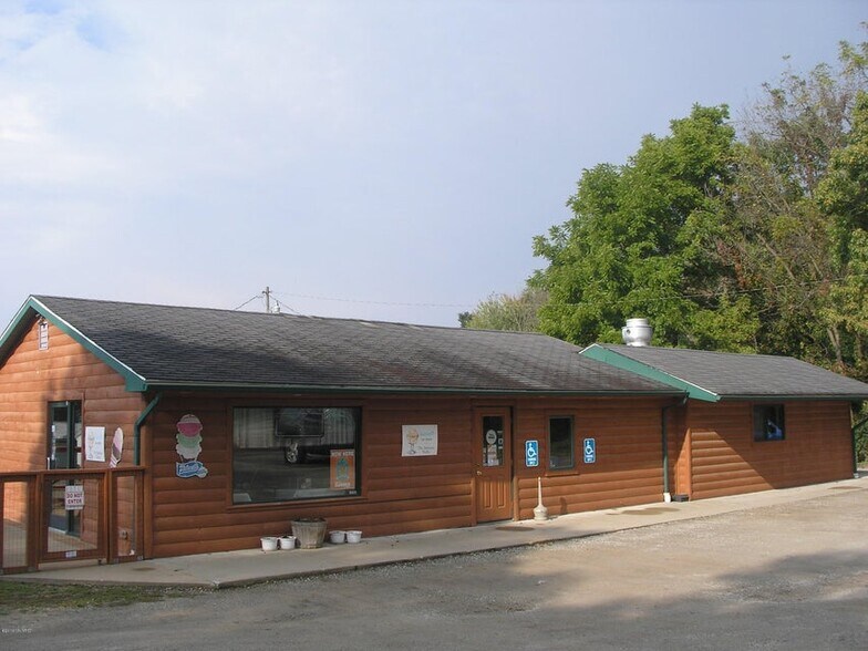 60010 Corey Lake Rd, Three Rivers, MI for sale - Building Photo - Image 1 of 1