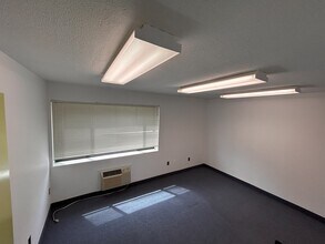 4405 East West Hwy, Bethesda, MD for lease Interior Photo- Image 2 of 5