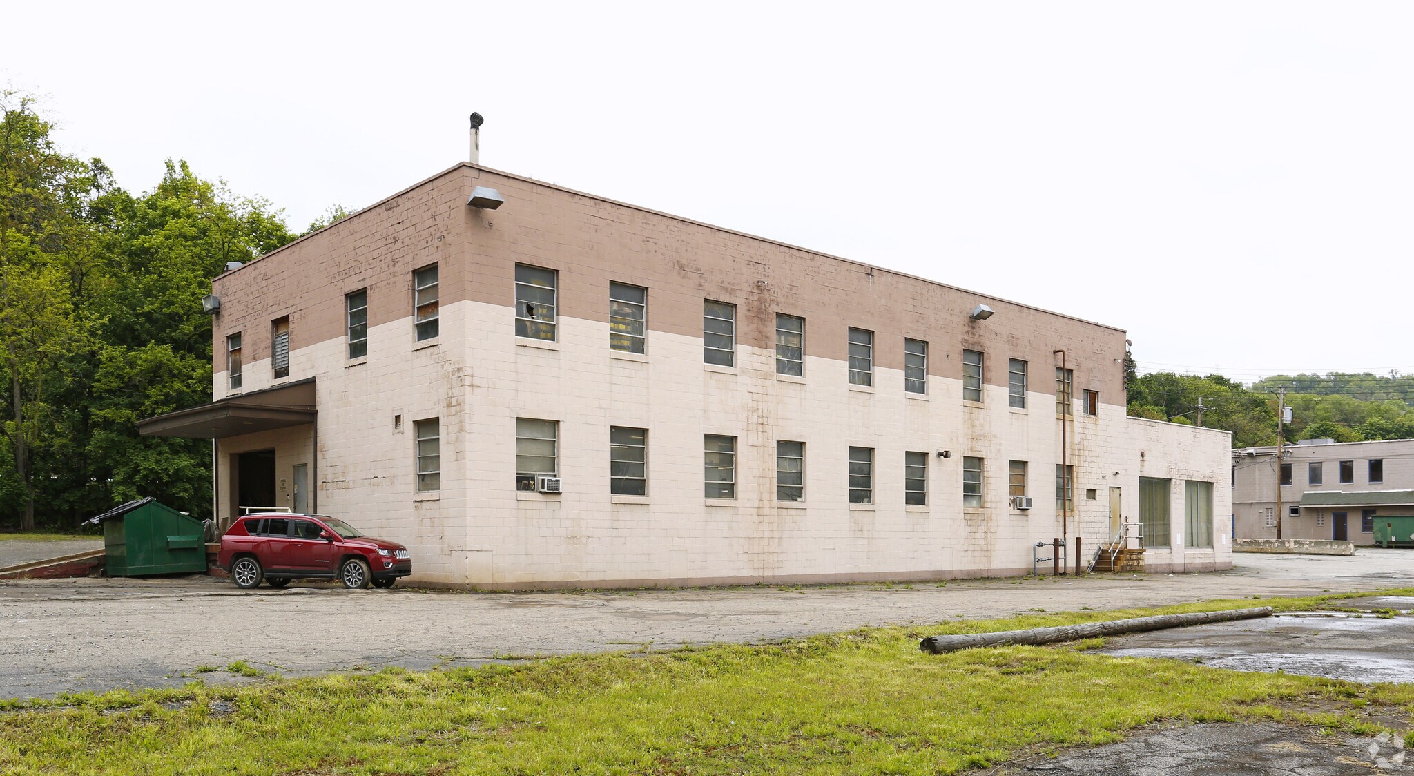 207 Washington Ave, Dravosburg, PA for sale Primary Photo- Image 1 of 1