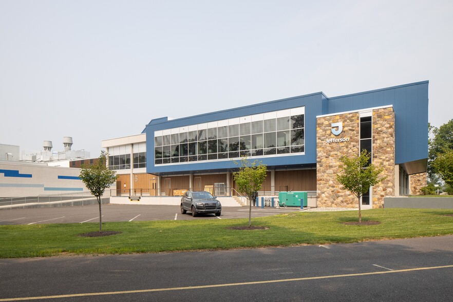 727 Norristown Rd, Lower Gwynedd, PA for lease - Primary Photo - Image 1 of 4