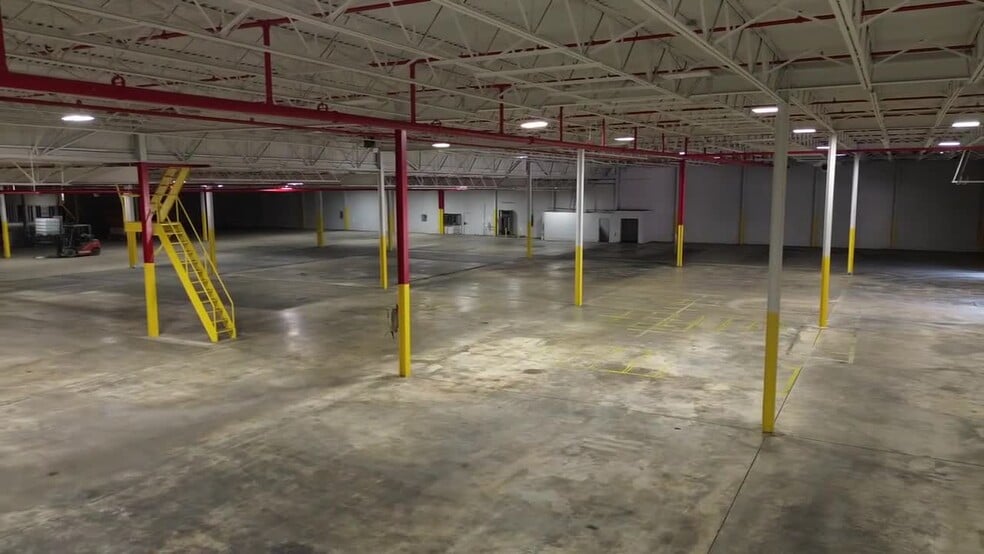 660 Bessemer Super Hwy, Birmingham, AL for lease - Commercial Listing Video - Image 2 of 11