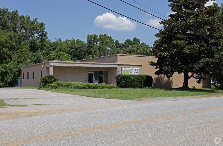 45 Ross Rd, Savannah, GA for sale - Primary Photo - Image 1 of 1